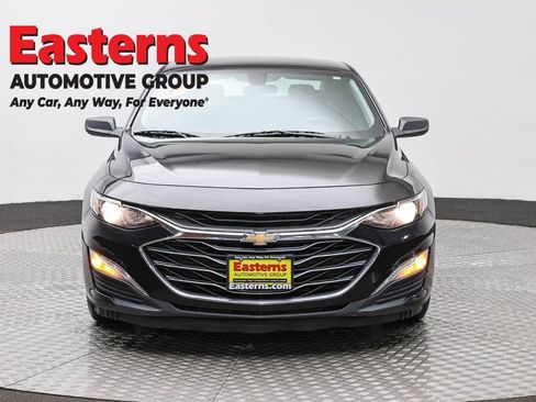 Used 2020 Chevrolet Malibu LS w/ LPO, Convenience Package 2 FWD image 2