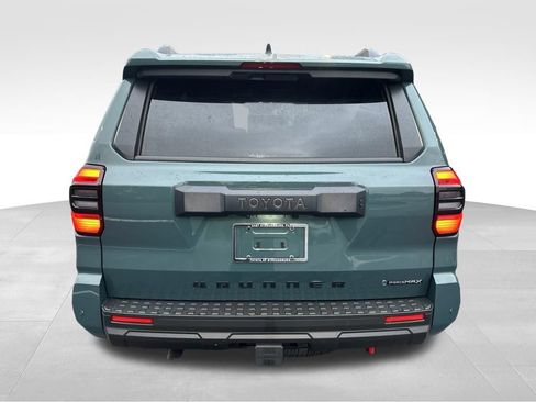 New 2026 Toyota 4Runner TRD Off-Road Premium w/ Tow Technology Package AWD/4WD image 4