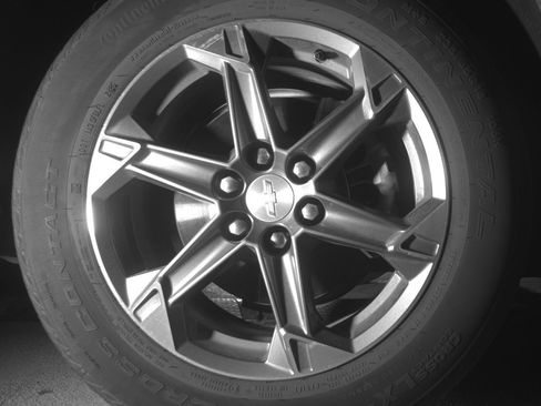 Used 2025 Chevrolet Blazer LT FWD image 13