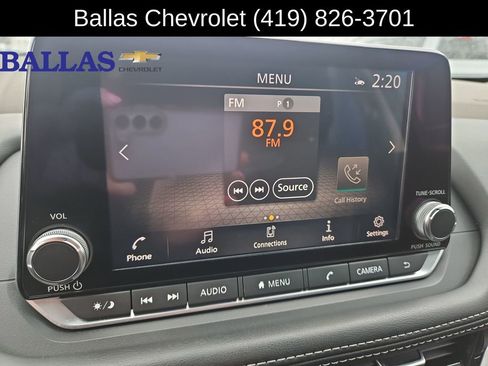 Used 2021 Nissan Rogue SV image 13