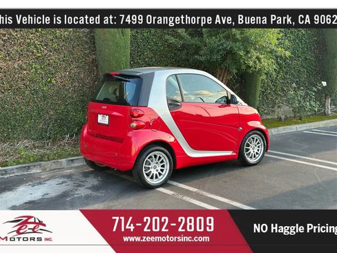 Used 2011 smart fortwo passion image 6
