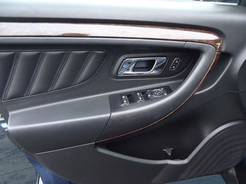 Used 2018 Ford Taurus Limited w/ Driver Assist Package image 22