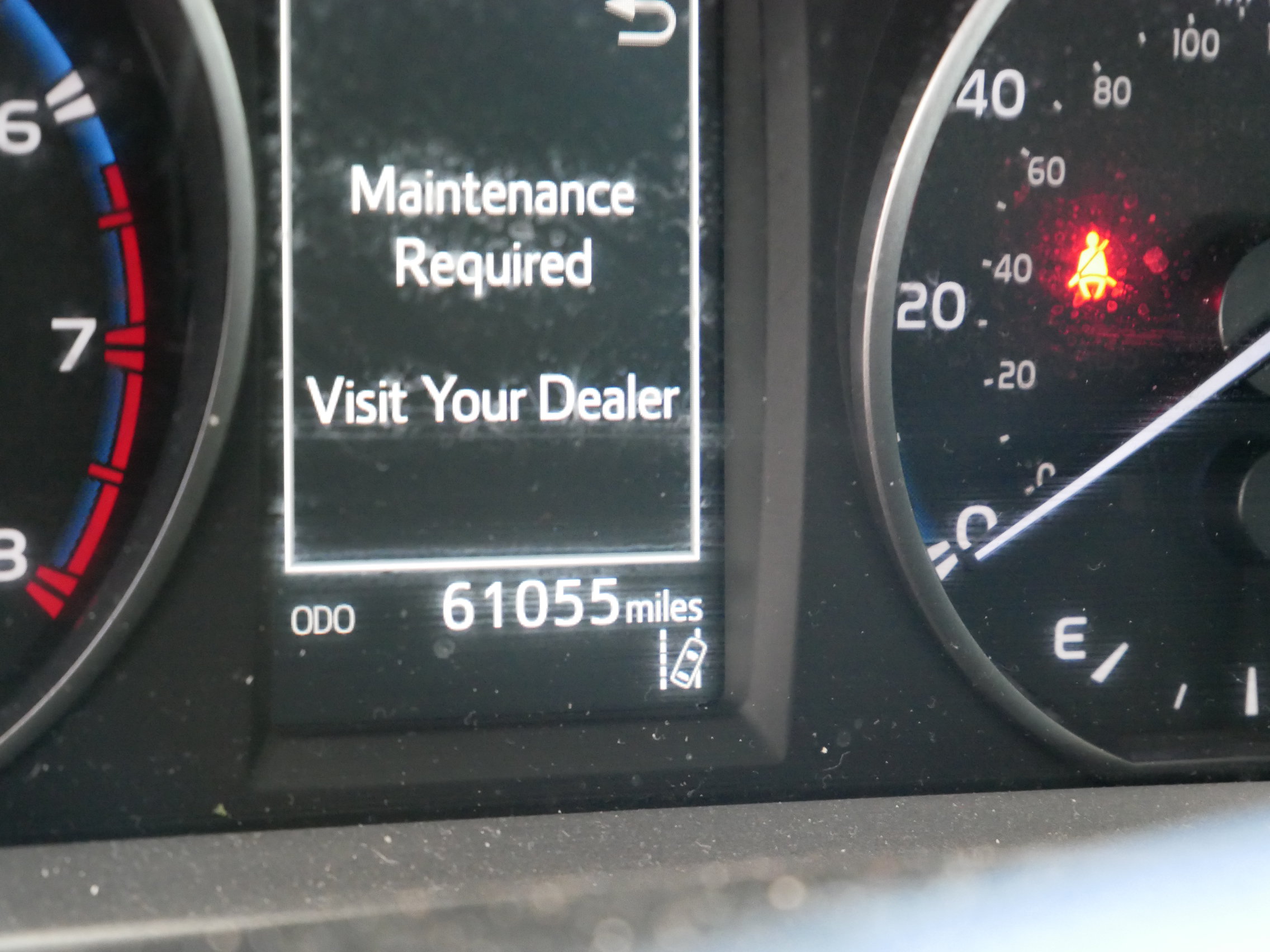 Used 2017 Toyota RAV4 LE w/ Carpet Mat Package FWD image 4