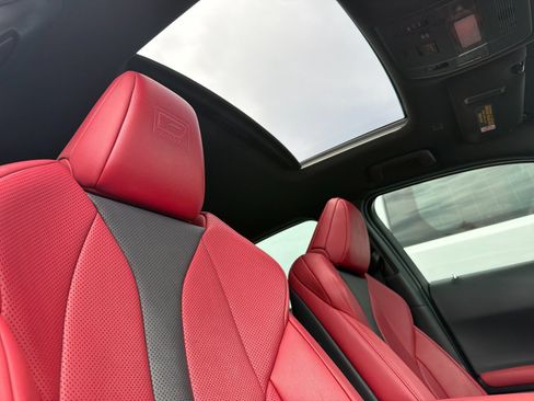 Used 2019 Lexus UX 200 F Sport w/ F Sport Premium Package FWD image 18