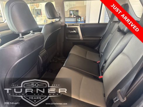 Used 2016 Toyota 4Runner SR5 Premium AWD/4WD image 5
