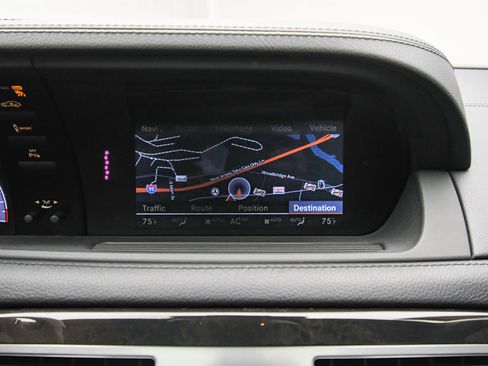 Used 2014 Mercedes-Benz CL 550 4MATIC image 40