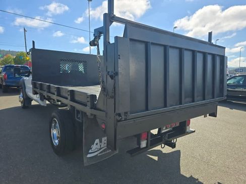 Used 2013 Ford F550 XL 2WD SuperCab 186 WB 84 CA w/ XL Value Pkg image 3