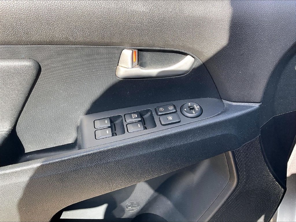 Used 2016 Kia Sportage LX AWD/4WD image 33
