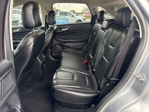Used 2020 Ford Edge Titanium image 14