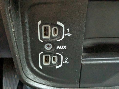 Used 2024 RAM 3500 Big Horn image 19