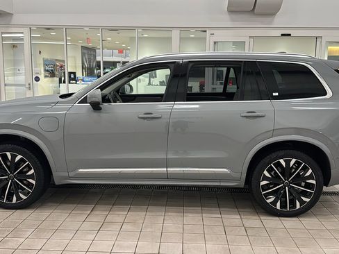 New 2026 Volvo XC90 T8 Ultra w/ Protection Package Premier AWD/4WD image 8