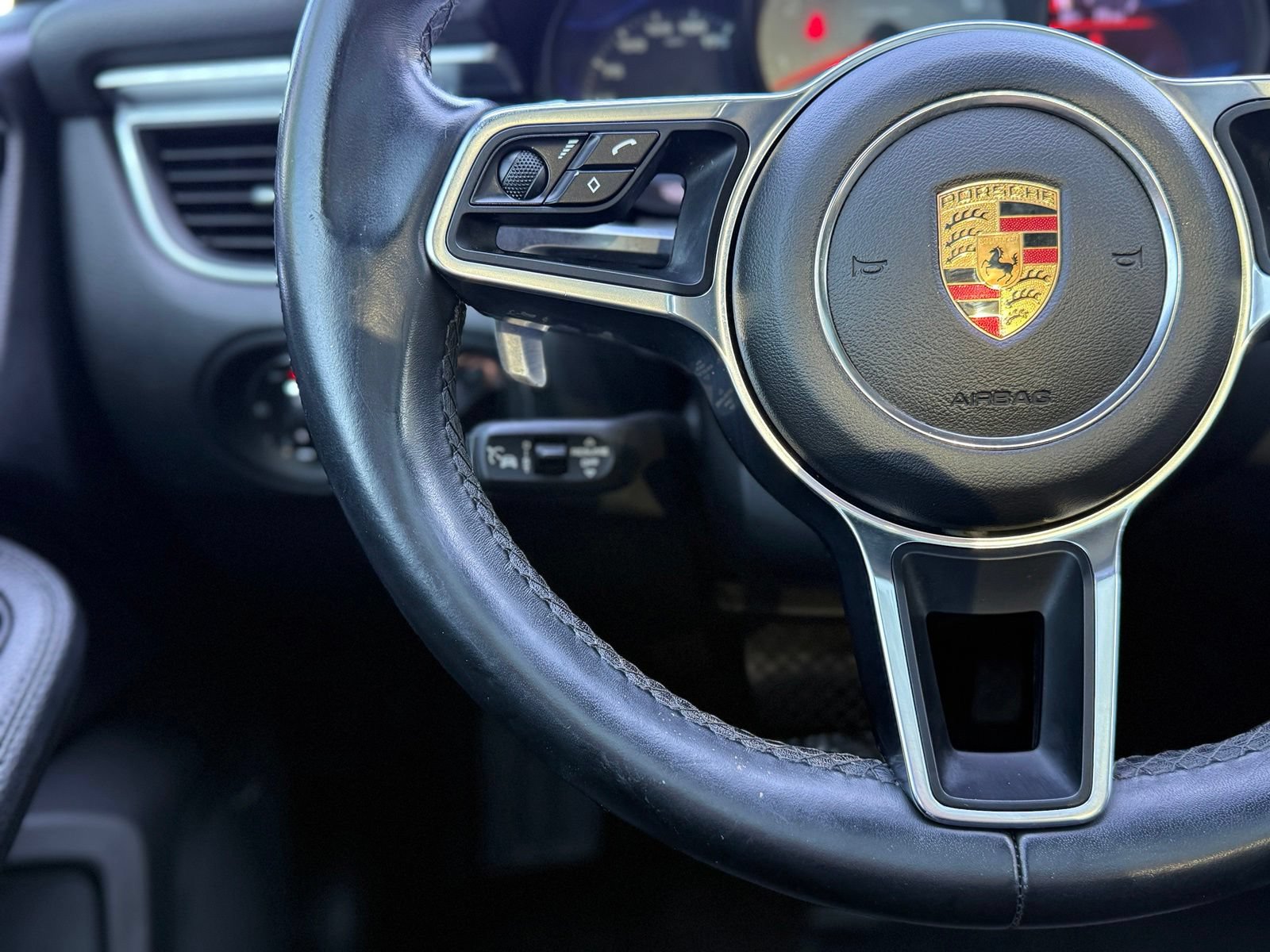 Used 2018 Porsche Macan S AWD/4WD image 26