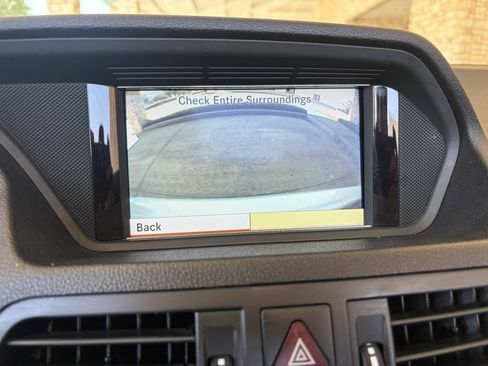 Used 2011 Mercedes-Benz E 350 Cabriolet image 18