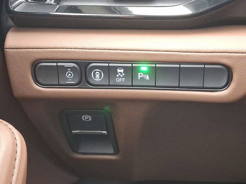 Certified 2024 Acura MDX SH-AWD w/ Technology Package image 24