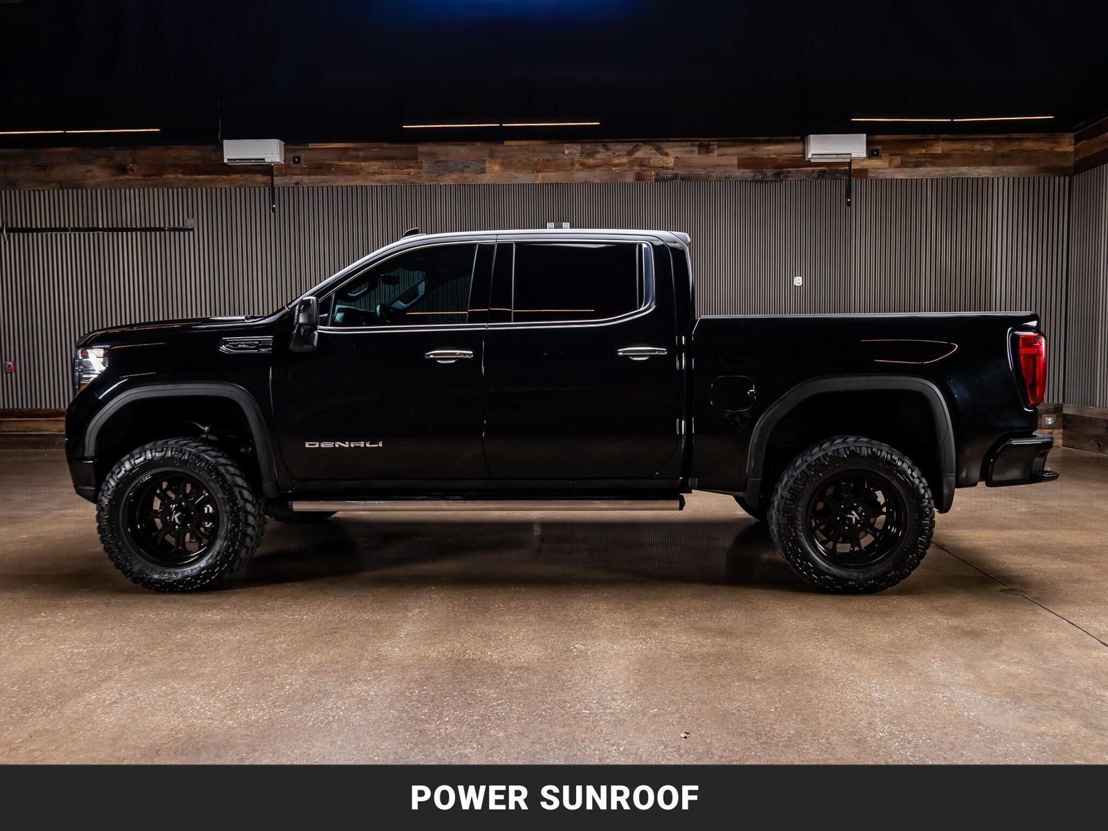 Used 2023 GMC Sierra 1500 Denali Ultimate AWD/4WD image 5