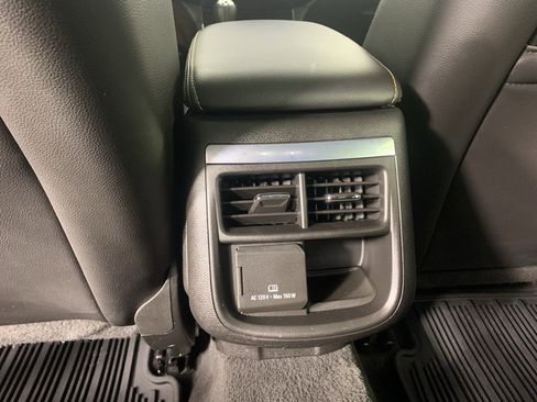 Used 2018 Chevrolet Impala Premier w/ Premier Confidence Package image 34