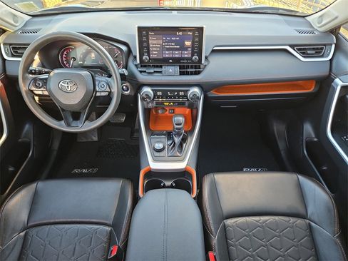Used 2019 Toyota RAV4 Adventure image 13