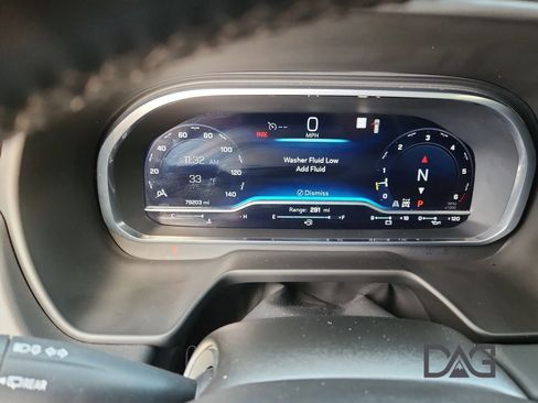 Used 2023 Chevrolet Suburban Premier image 34