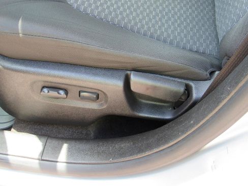 Used 2011 Chevrolet HHR LT w/ LT Preferred Equipment Group FWD image 16