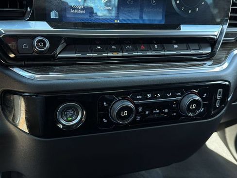 Used 2024 Chevrolet Silverado 1500 LT AWD/4WD image 27