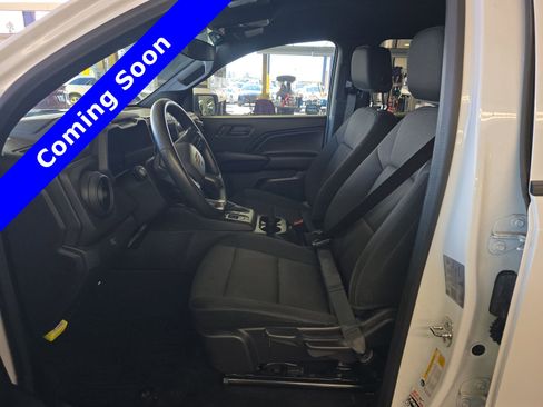 Used 2024 Chevrolet Colorado W/T image 10