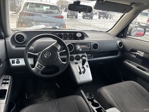 Used 2010 Scion xB Release Series 7.0 image 3