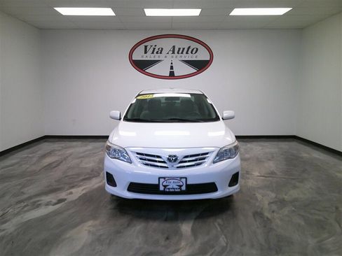 Used 2013 Toyota Corolla LE image 5