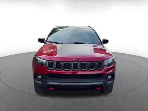 Used 2025 Jeep Compass Trailhawk AWD/4WD image 4