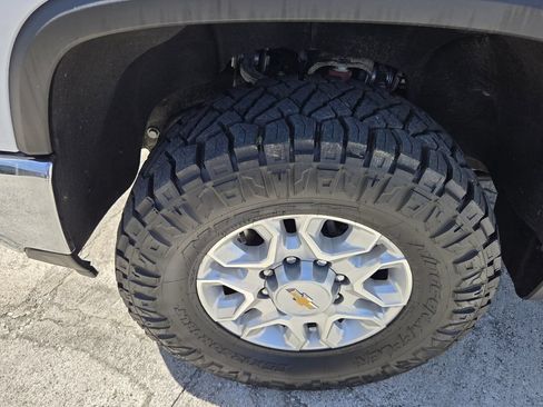 Certified 2024 Chevrolet Silverado 2500 LTZ w/ LTZ Convenience Package AWD/4WD image 10