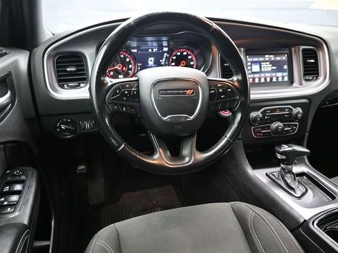 Used 2019 Dodge Charger SXT w/ Blacktop Package RWD image 13