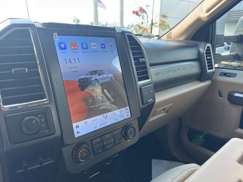 Used 2018 Ford F250 XLT image 2