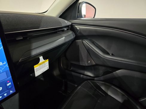 New 2025 Ford Mustang Mach-E Premium image 27