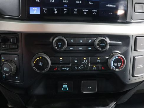 Used 2023 Ford F250 XLT w/ XLT Premium Package AWD/4WD image 11