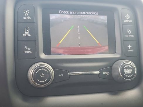 Used 2018 Jeep Compass Latitude w/ Cold Weather Group image 26