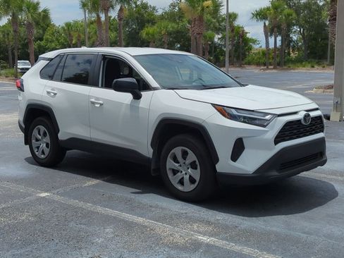 Used 2024 Toyota RAV4 LE FWD image 3