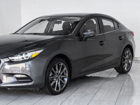 Used 2018 MAZDA MAZDA3 Touring FWD image 60