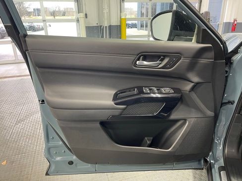 New 2026 Nissan Pathfinder Platinum image 20