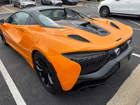 Used 2026 McLaren Artura Spider RWD image 5