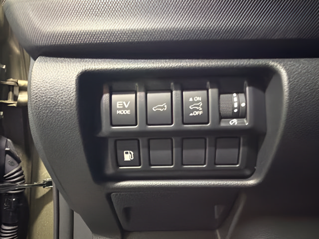 Used 2025 Subaru Forester Touring w/ Touring Package AWD/4WD image 17