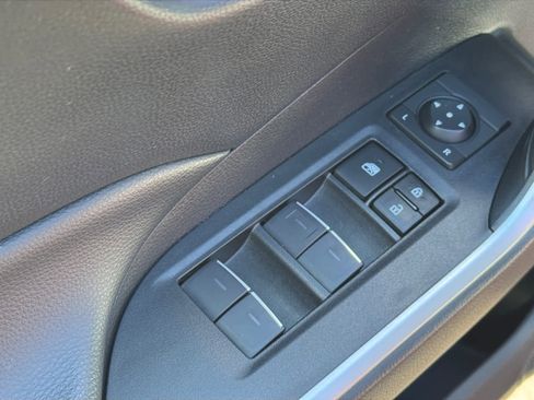 Used 2023 Toyota RAV4 XLE AWD/4WD image 16