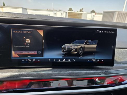 Used 2023 BMW 740i w/ Parking Assistance Package RWD image 11