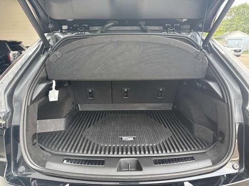 Used 2025 Cadillac XT4 Sport w/ Cold Weather Package FWD image 26