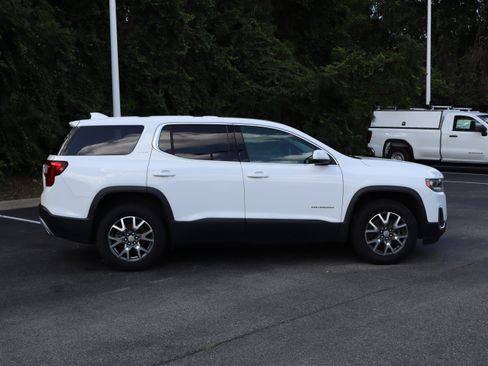 Used 2023 GMC Acadia SLE FWD image 10