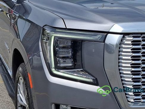 Used 2021 GMC Yukon Denali AWD/4WD image 9