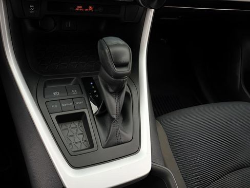 Used 2023 Toyota RAV4 LE image 28