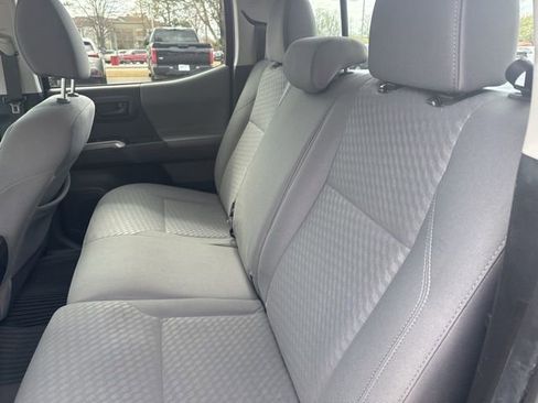 Used 2022 Toyota Tacoma SR5 w/ SR5 Appearance Package (SM) image 22