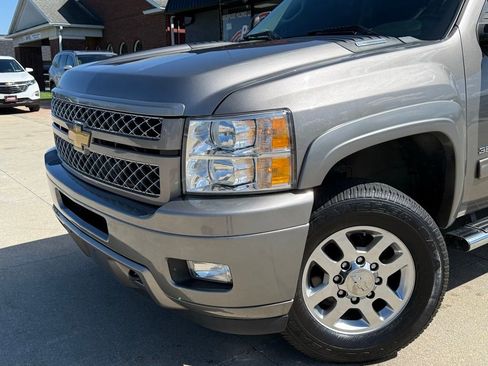 Used 2013 Chevrolet Silverado 3500 LT w/ Interior Plus Package AWD/4WD image 21
