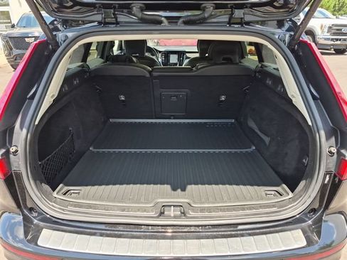 Used 2020 Volvo V60 T5 Cross Country AWD/4WD image 29