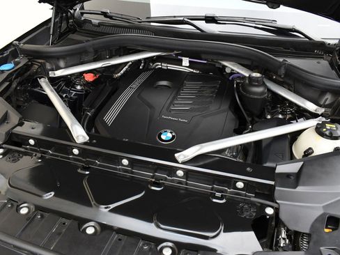 Used 2022 BMW X5 xDrive40i w/ M Sport Package image 31