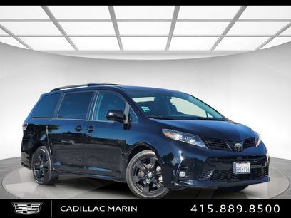 Used 2020 Toyota Sienna SE w/ Nightshade Edition